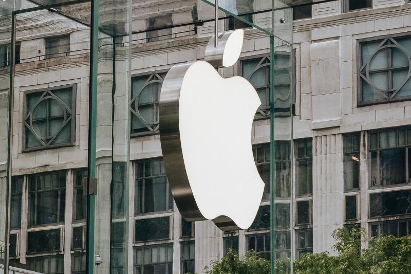 O processo de criação de uma estratégia de branding de marcas famosas também envolve o desenvolvimento de uma proposta de valor única. Essa proposta deve destacar o que torna sua marca especial e diferente das demais. A Apple é um ótimo exemplo de sucesso deste tipo de estratégia.